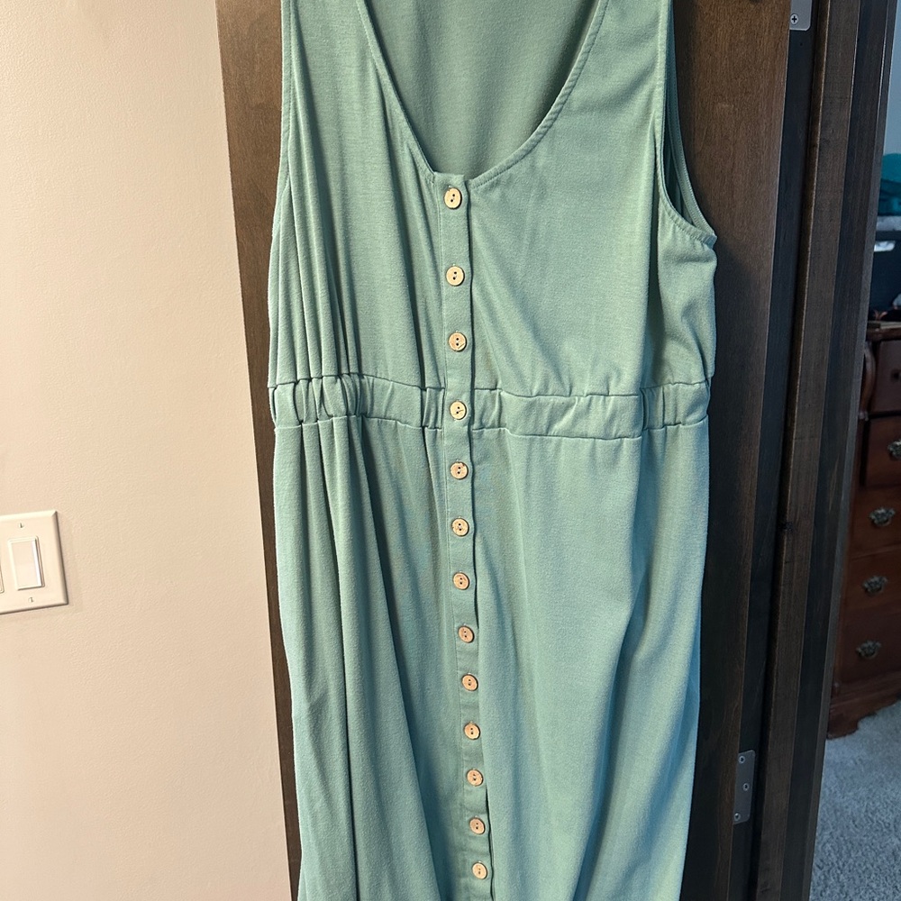 Sleeveless Button-Down Green Dress